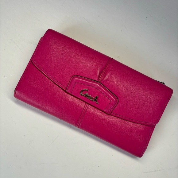 Coach Pink Wallet - Picture 1 of 13